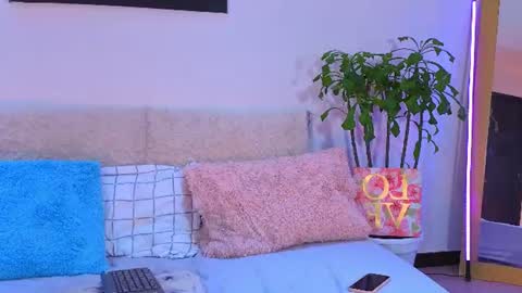lovelymoon_ online show from June 27, 1:07 am