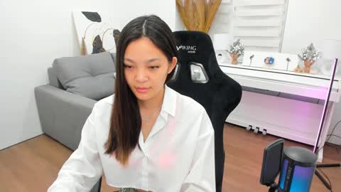 kim online show from December 18, 7:41 pm