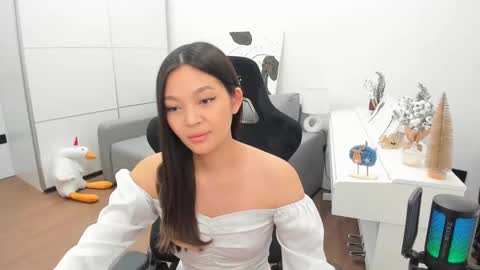 kim online show from December 17, 3:39 am