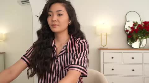 kim online show from May 27, 10:12 am