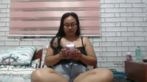 Snapshot of lovelyquey chatting on January 22, 7:34 pm Angelquey online show from January 22, 7:34 pm