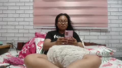 Snapshot of lovelyquey chatting on March 5, 8:44 pm Angelquey online show from March 5, 8:44 pm