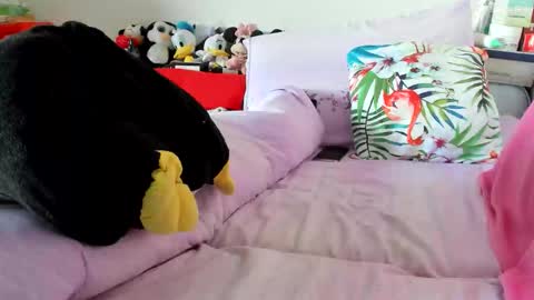 lovelywoman23 online show from October 18, 6:49 am