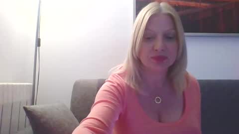 Marlyn online show from February 6, 5:40 pm