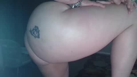 lovetubes101 online show from April 24, 12:13 am