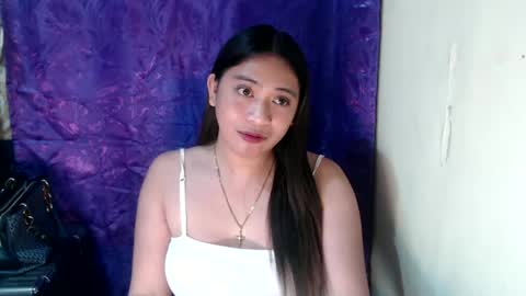 Snapshot of loveyoureign06 chatting on January 10, 8:04 pm Ryn online show from January 10, 8:04 pm
