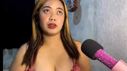 Evelyn online show from May 11, 2:35 am