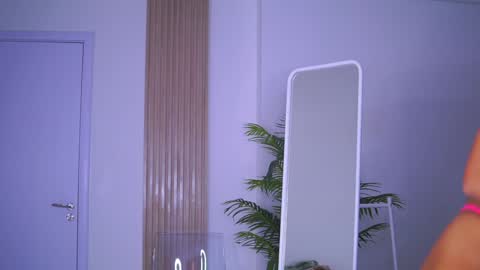 Snapshot of lovingblondie chatting on January 25, 4:23 am Nora online show from January 25, 4:23 am