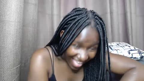 loyalcutie online show from December 7, 7:05 am