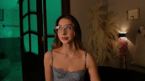 Snapshot of lua_ferch_ chatting on January 27, 11:43 am ---Goys incredible photographs online show from January 27, 11:43 am