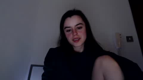 luana online show from December 9, 10:20 pm