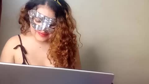 LuanaTheBest online show from September 14, 11:57 pm