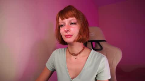 Snapshot of lubafox chatting on September 29, 6:24 pm Luba online show from September 29, 6:24 pm