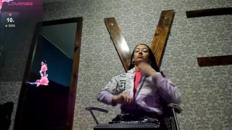 Snapshot of lucasymia_69 chatting on January 31, 12:07 pm MIA HOT online show from January 31, 12:07 pm