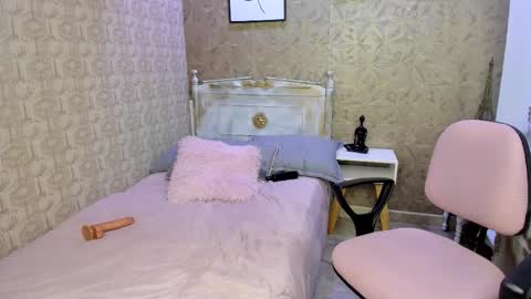 Lucla online show from October 10, 12:15 am