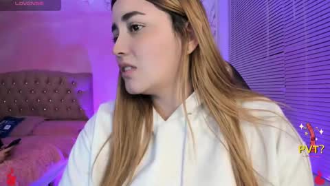 lucia star  online show from February 18, 2:38 am