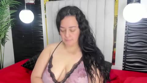 Lucia Vonne online show from January 9, 11:25 am