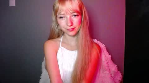 Lucy online show from September 12, 6:25 am