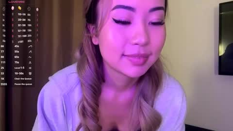 Kira online show from March 1, 1:00 pm