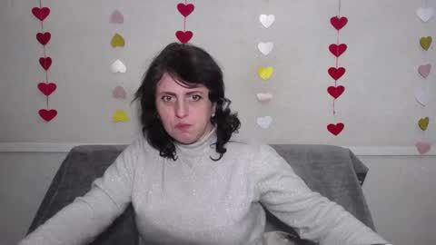 LuciaMi online show from February 19, 6:43 pm