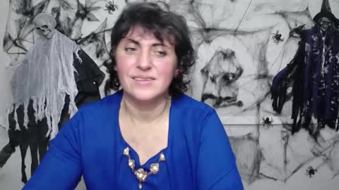 LuciaMi online show from October 21, 5:28 pm