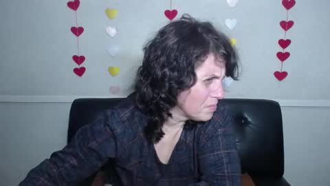 LuciaMi online show from February 5, 4:04 pm
