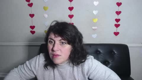 LuciaMi online show from February 9, 6:01 am
