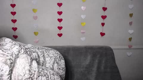 LuciaMi online show from March 3, 6:20 pm