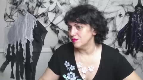 LuciaMi online show from November 10, 6:08 am