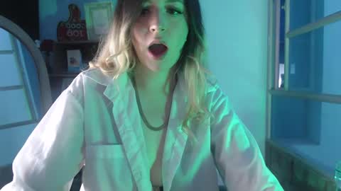 Luciana Evans online show from December 31, 1:41 pm