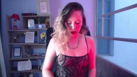 Luciana Evans online show from December 19, 2:02 pm