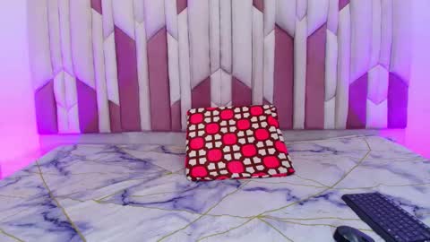 instagram luciana417  online show from October 15, 3:09 am