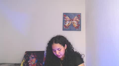 Snapshot of luciana_keating chatting on September 15, 4:04 pm luciana online show from September 15, 4:04 pm