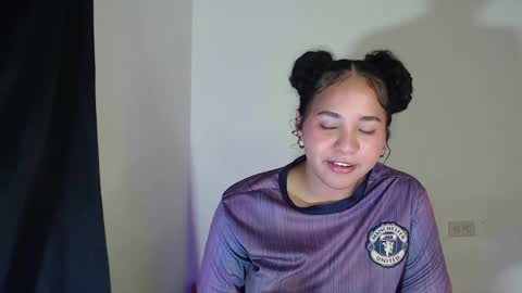 Snapshot of luciana_keating chatting on December 9, 11:34 pm luciana online show from December 9, 11:34 pm