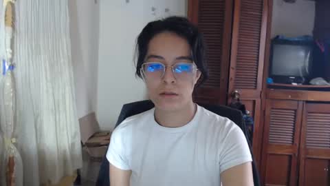 Madelyne online show from December 23, 6:58 pm