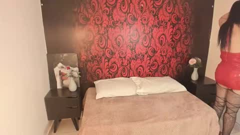 Snapshot of lucianablackwell chatting on October 4, 2:00 pm lucianablackwell online show from October 4, 2:00 pm