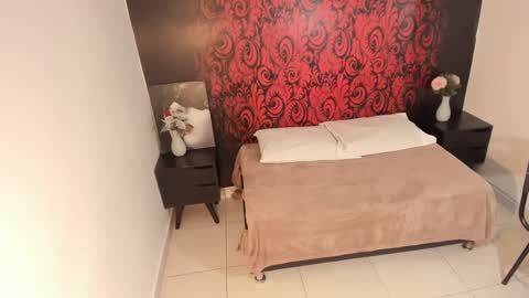 Snapshot of lucianablackwell chatting on September 27, 4:58 pm lucianablackwell online show from September 27, 4:58 pm