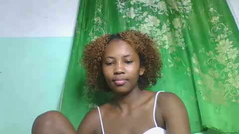 lucie196645 online show from May 4, 10:30 am