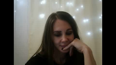 Snapshot of luciemack chatting on October 20, 9:40 pm LucieMack online show from October 20, 9:40 pm