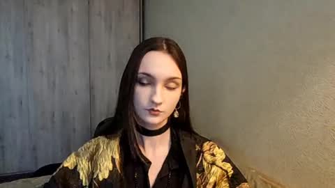 Elizabeth online show from September 20, 10:02 am