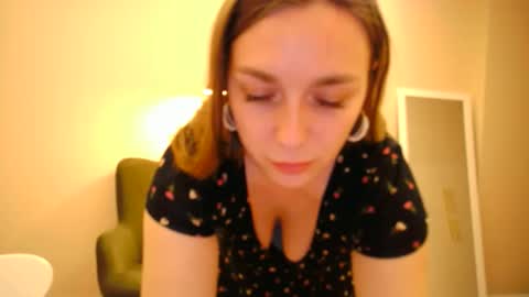 lucky_foryou_baby online show from December 8, 4:07 pm