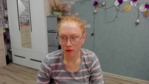 lucky_licky20 online show from December 21, 3:11 am