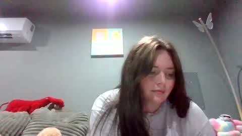 luckygirl96 online show from September 27, 2:08 am