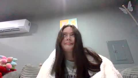 luckygirl96 online show from September 26, 1:47 am