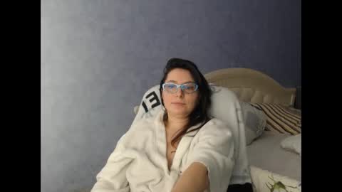 Snapshot of luckylinda23 chatting on February 12, 11:51 am luckylinda23 online show from February 12, 11:51 am