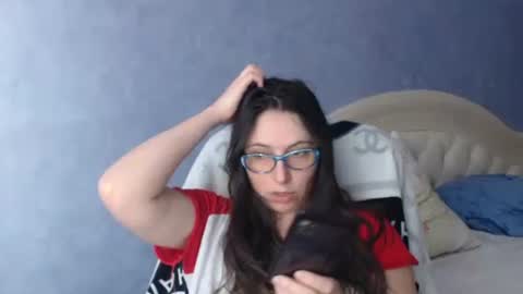 Snapshot of luckylinda23 chatting on February 27, 2:32 pm luckylinda23 online show from February 27, 2:32 pm