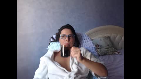 Snapshot of luckylinda23 chatting on September 13, 9:50 am luckylinda23 online show from September 13, 9:50 am