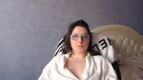 Snapshot of luckylinda23 chatting on March 5, 12:00 pm luckylinda23 online show from March 5, 12:00 pm