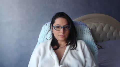 Snapshot of luckylinda23 chatting on October 17, 10:07 am luckylinda23 online show from October 17, 10:07 am