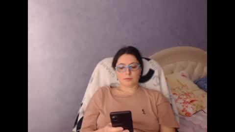 Snapshot of luckylinda23 chatting on February 21, 6:26 pm luckylinda23 online show from February 21, 6:26 pm